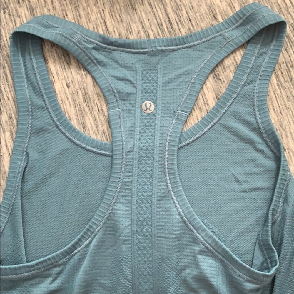 Lululemon Blue Active Top - 6/8